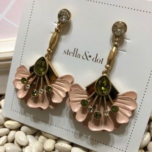 Stella & Dot Rory Floral Drops